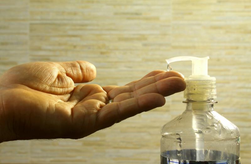 Distribuidora de álcool gel 70: como escolher a melhor opção para sua empresa atual